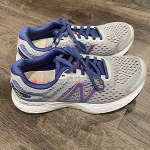 New Balance 680v.6 - Women’s Size 7
